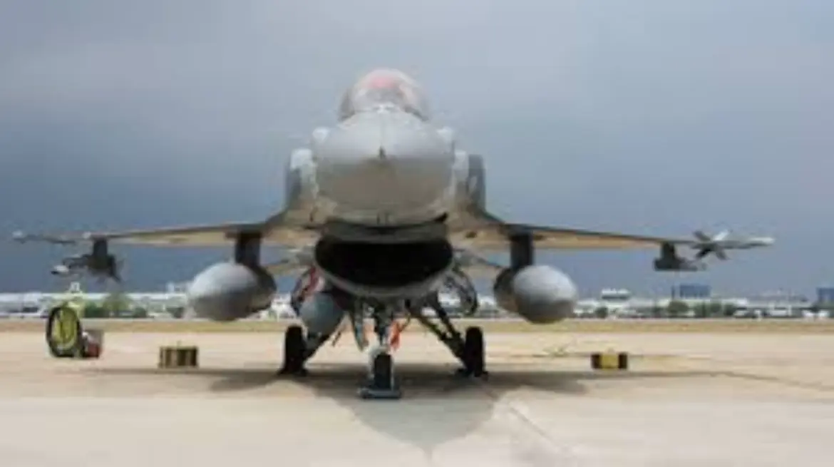 Suspense autour d’un contrat de chasseurs F 16 : Washington met en garde Lima