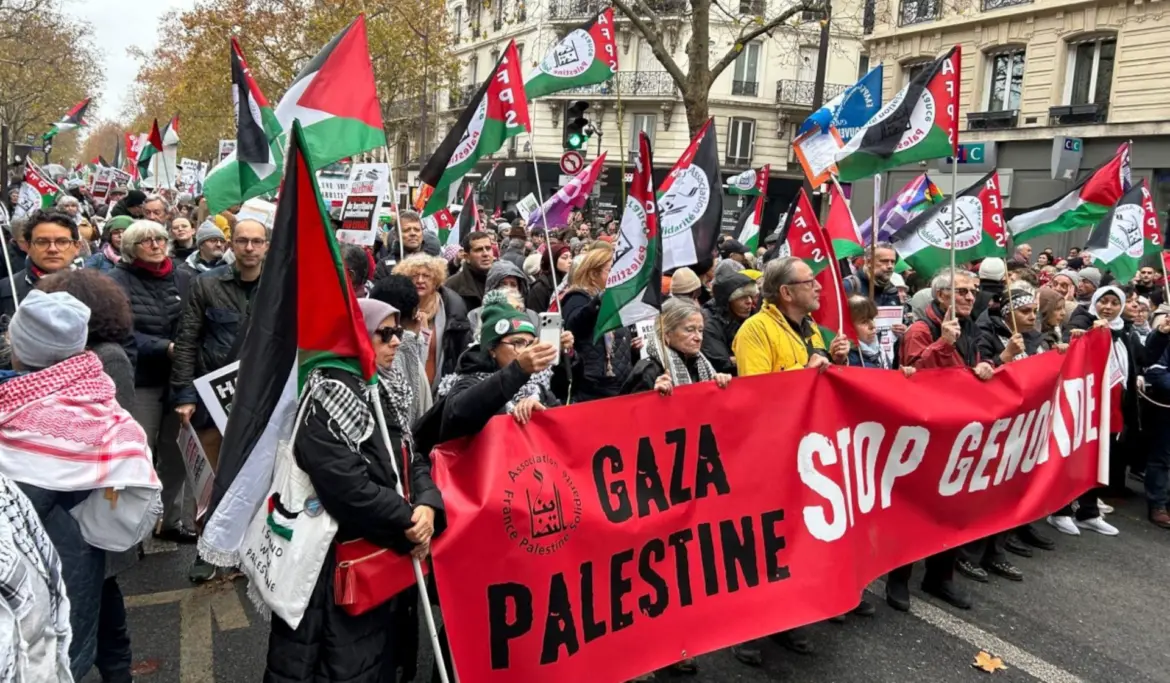 Alors que les Français dénoncent à Paris la loi Yadan : A Londres, la police arrête les militants pro palestiniens !
