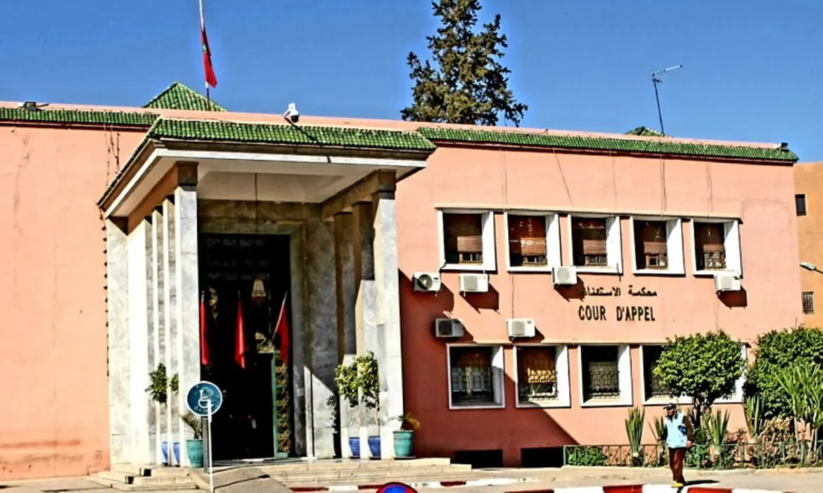 Vente de diplômes universitaires : Un enseignant de la faculté de droit d’Agadir condamné à Marrakech