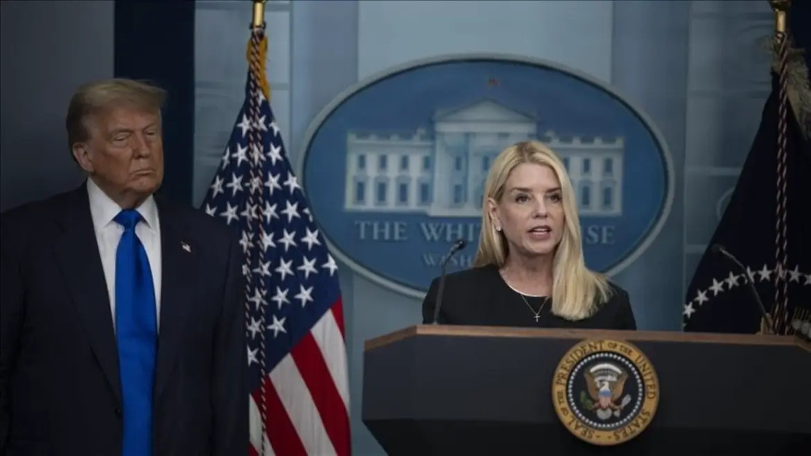 D. Trump démet P. Bondi de la Justice : Un départ qui fait tiquer