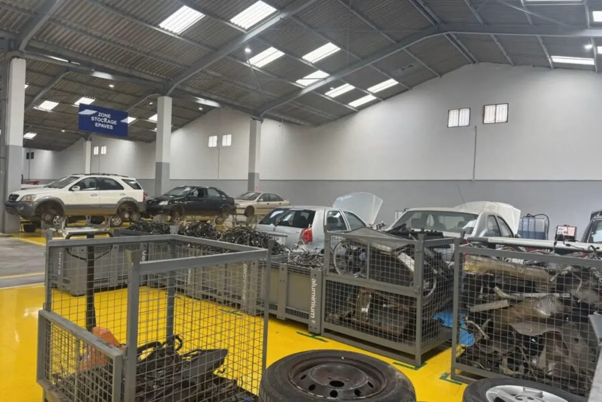 Economie circulaire : Stellantis se lance dans le démontage automobile