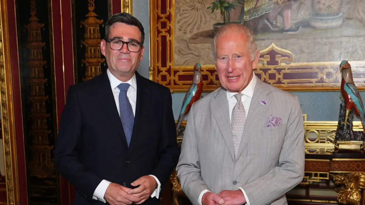 A. Burnham succède à K. Starmer : Des promesses résonnent au 10 Downing Street