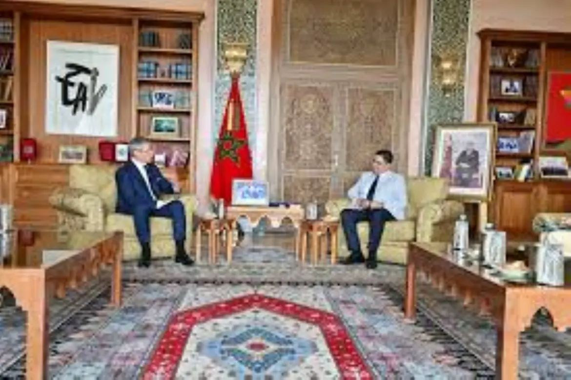 Message du Président roumain au Souverain : La coopération entre Rabat et Bucarest louée par l’émissaire roumain