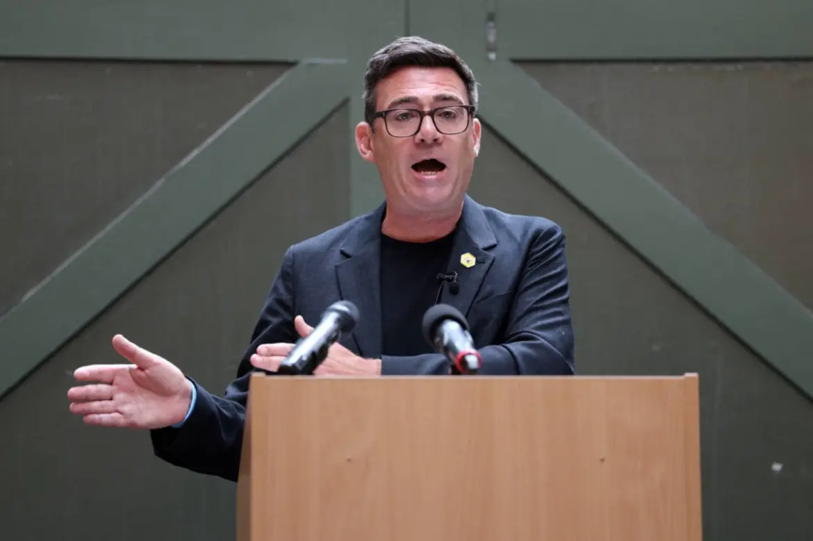 Le Labour plus critique envers Israël : Le combat d’A. Burnham