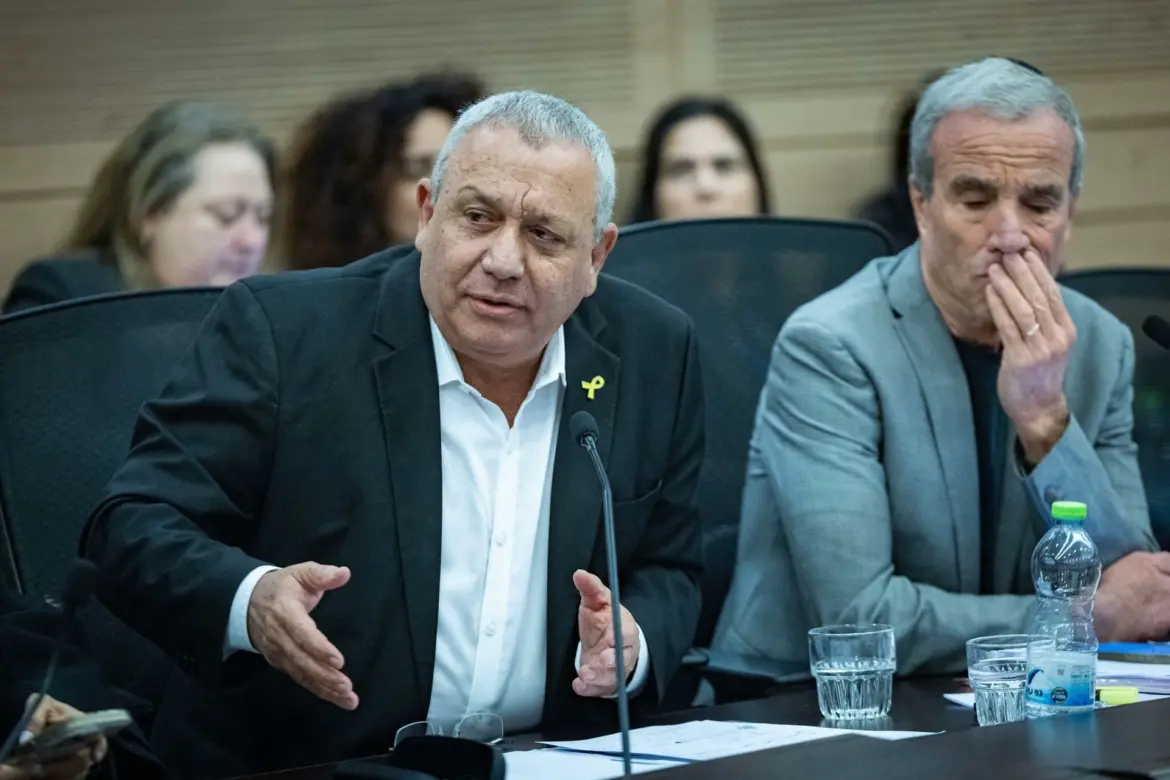 B. Netanyahu ne fait plus l’unanimité en Israël : G. Eizenkot l’accuse de mentir sur la bombe nucléaire iranienne