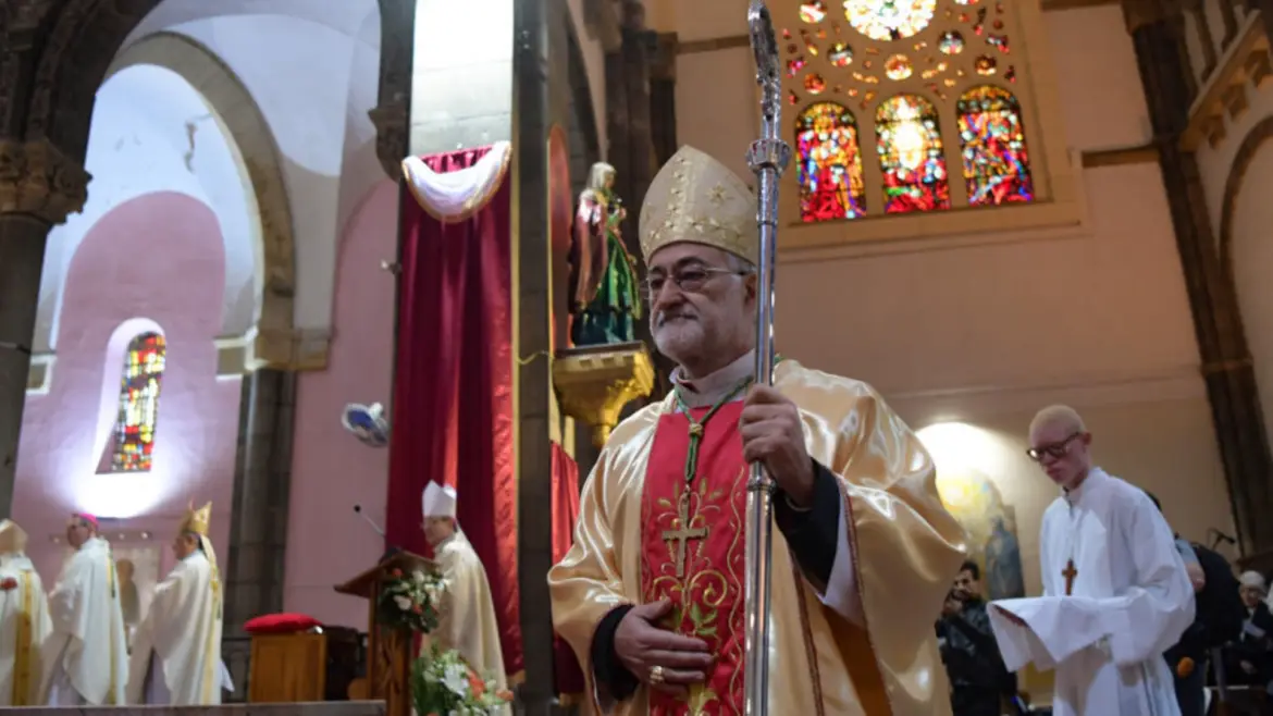 Agressions sexuelles dans l’archevêché de Rabat : Le père C-L Romeo nie tout et se met en retrait
