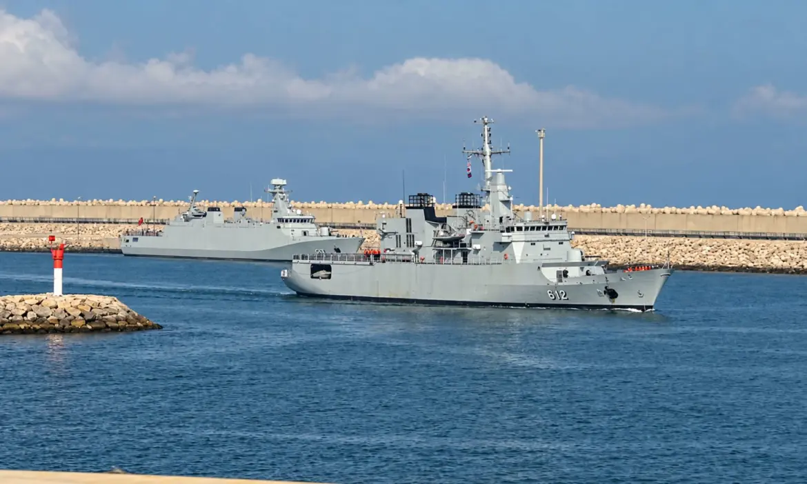 Ruée vers Sebta : L’incursion de la marine marocaine en question