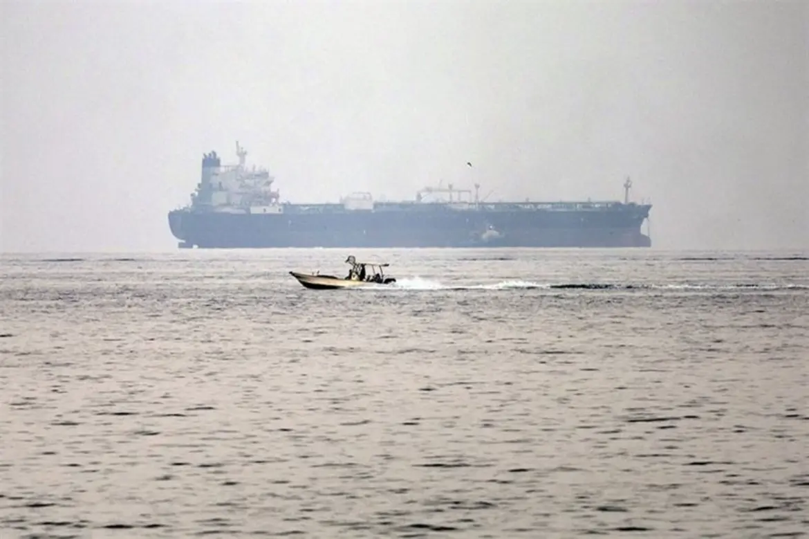 Des navires touchés à Ormuz : Téhéran confirme le verrouillage du détroit