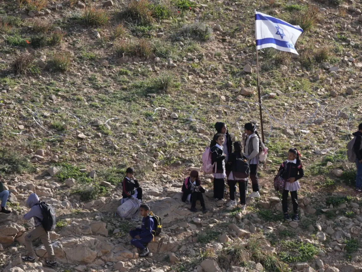 Palestine occupée : Soldats et colons israéliens tuent toujours…